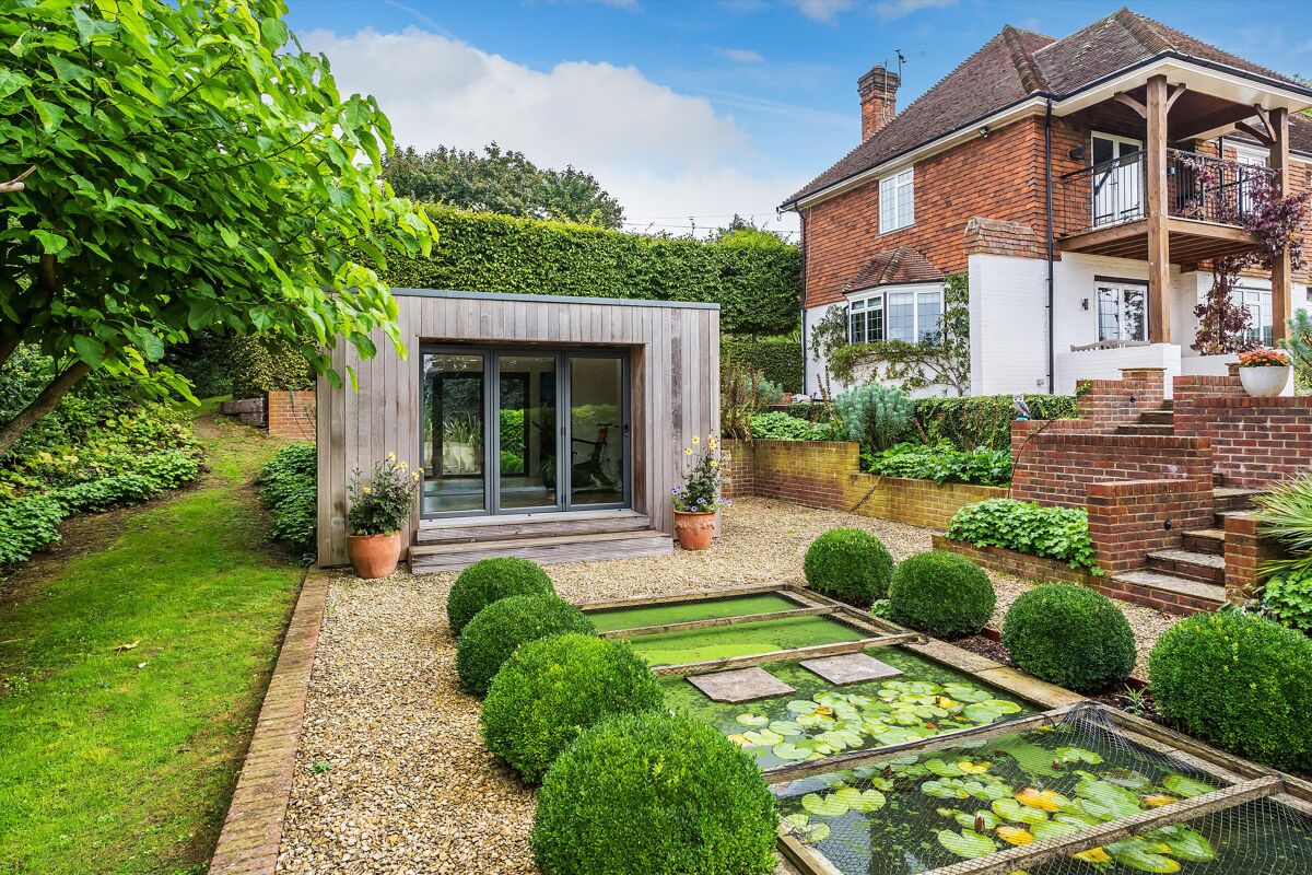 house for sale in White Lane, Guildford, Surrey, GU4 GLD012195500