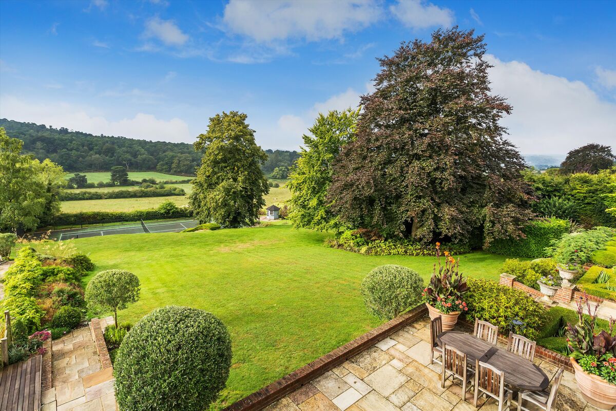 house for sale in White Lane, Guildford, Surrey, GU4 GLD012195500