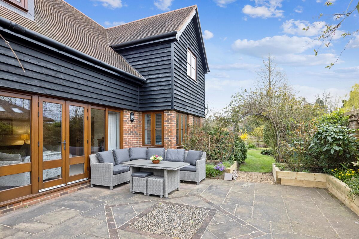 house for sale in Guildford Road, Cranleigh, Surrey, GU6 GLD012196056