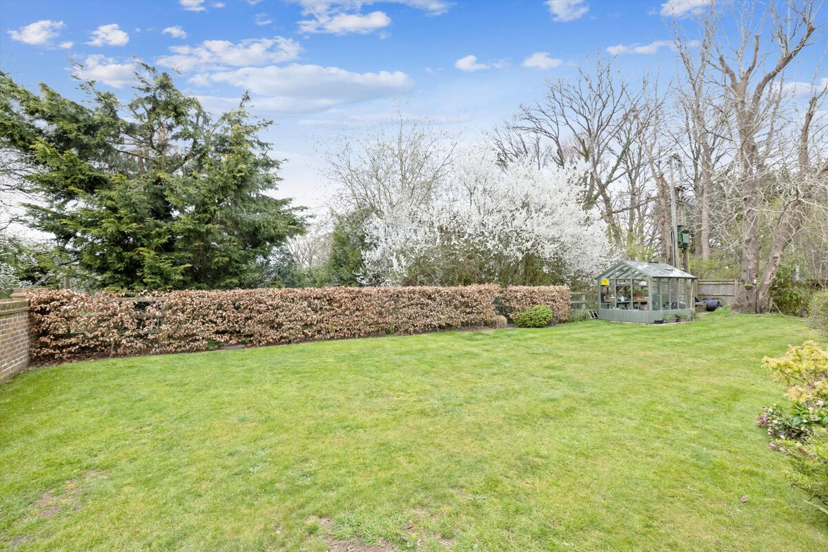 house for sale in Guildford Road, Cranleigh, Surrey, GU6 GLD012196056