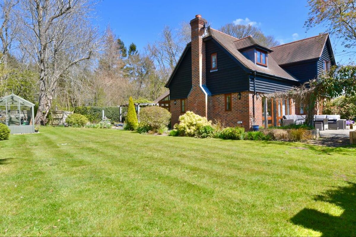 house for sale in Guildford Road, Cranleigh, Surrey, GU6 GLD012196056