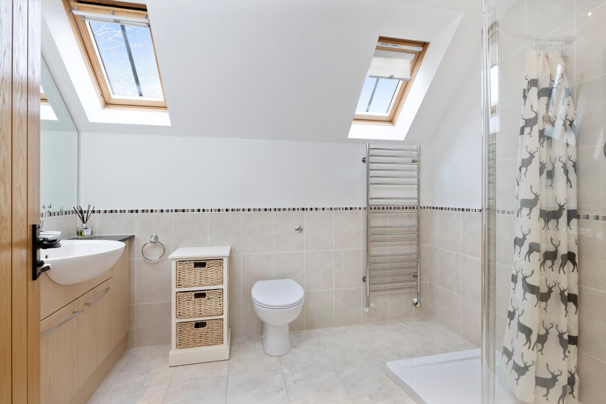 house for sale in Guildford Road, Cranleigh, Surrey, GU6 GLD012196056