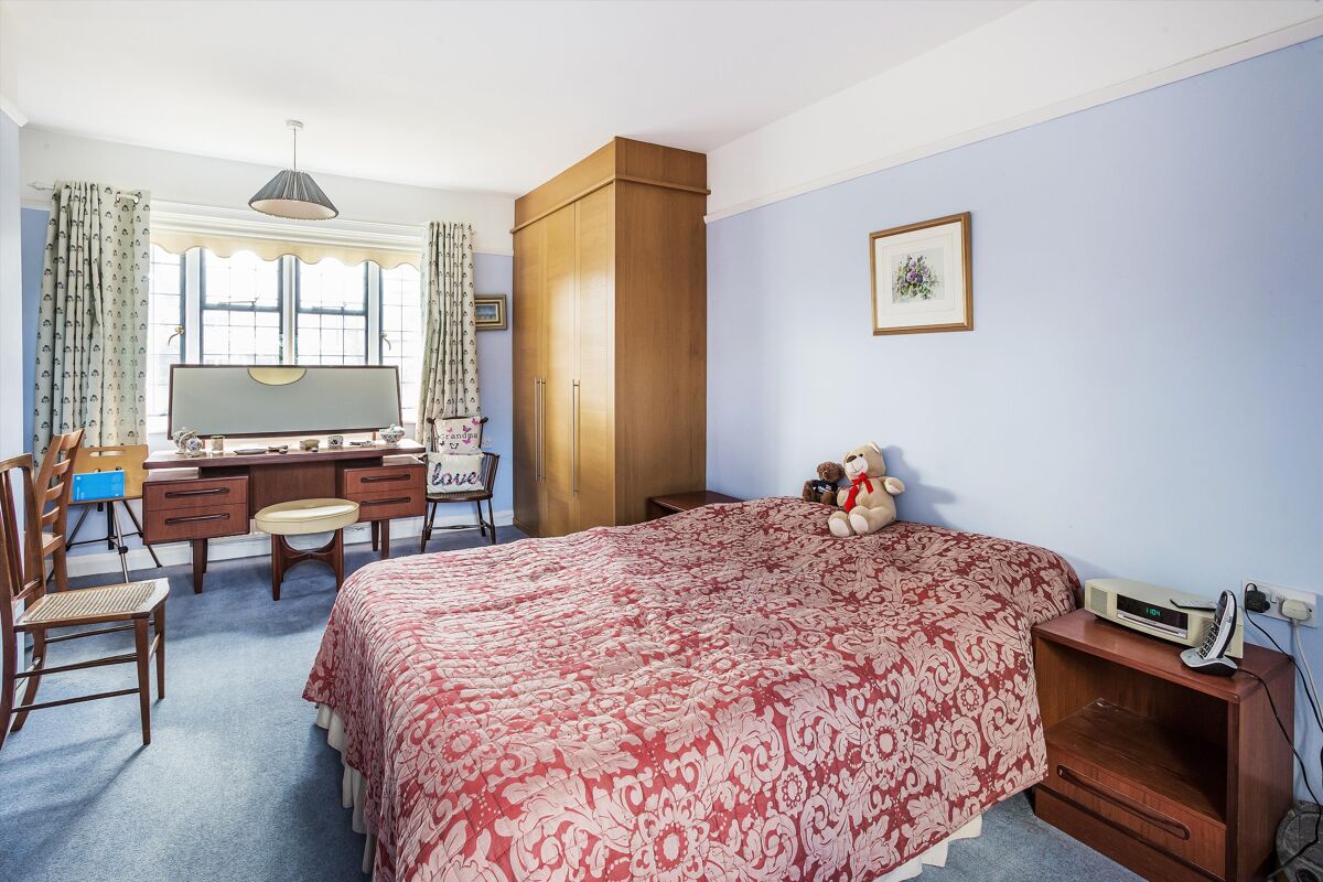 house for sale in Epsom Road, Guildford, Surrey, GU1 GLD012209778