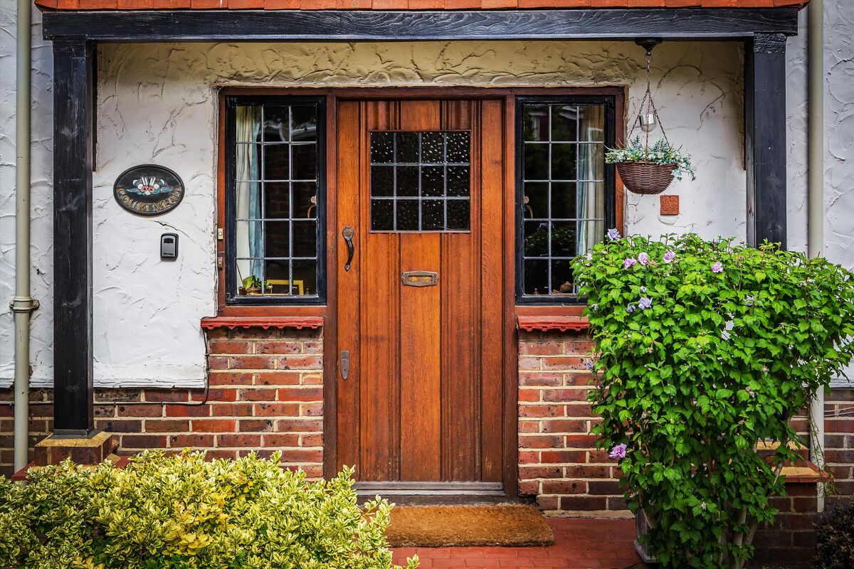 house for sale in Epsom Road, Guildford, Surrey, GU1 GLD012209778