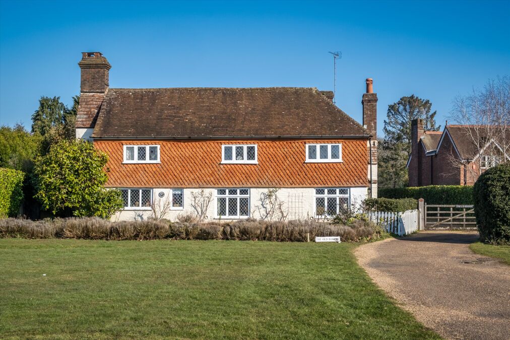 Image of The Common, Cranleigh, Surrey, GU6.
