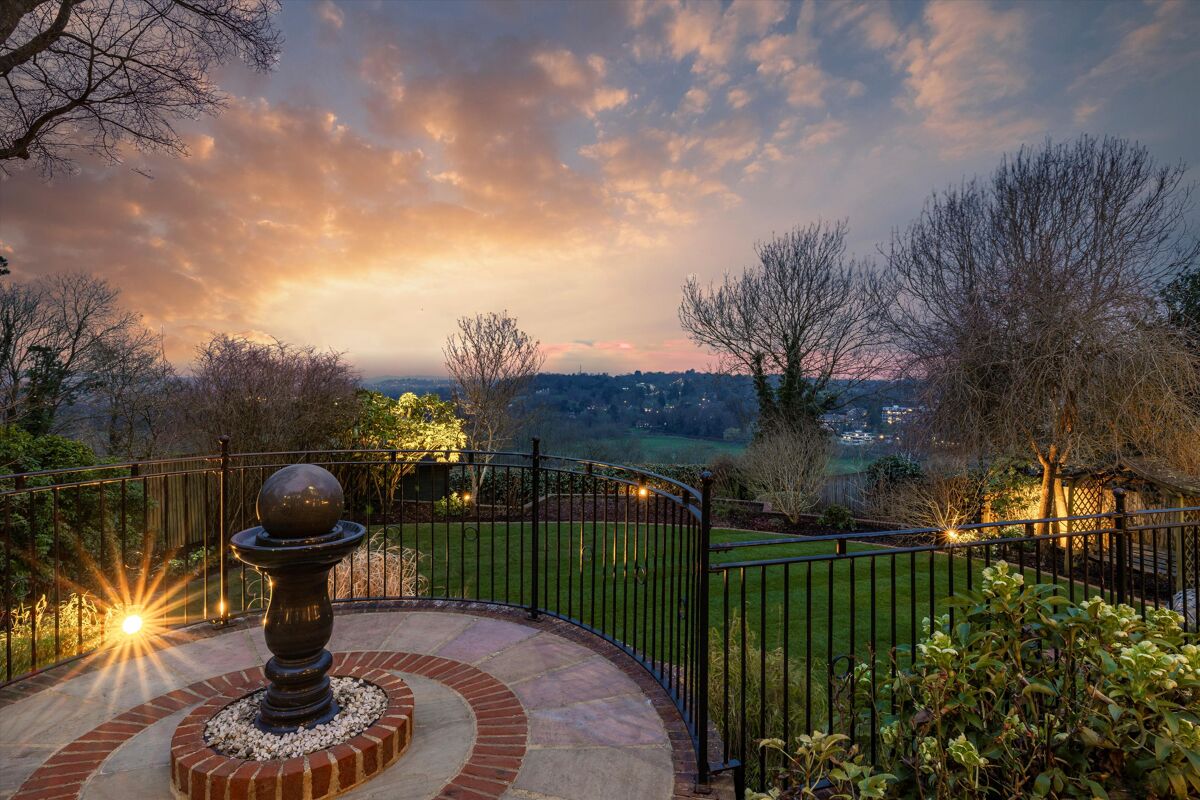 house for sale in Warwicks Bench, Guildford, Surrey, GU1