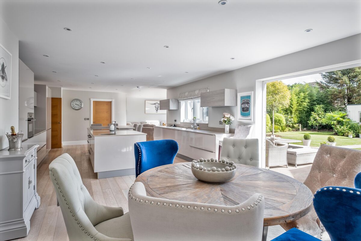 house for sale in Avenue Road, Cranleigh, Surrey, GU6 GLD012218640