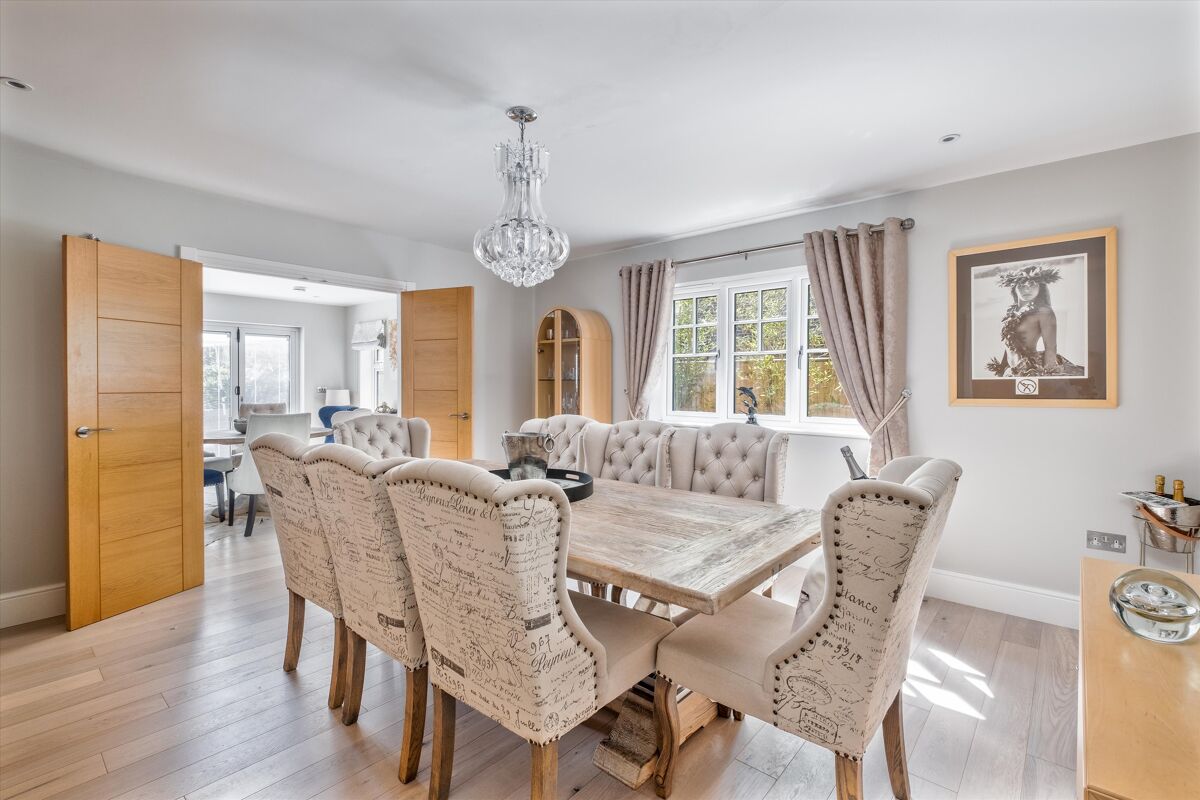 house for sale in Avenue Road, Cranleigh, Surrey, GU6 GLD012218640