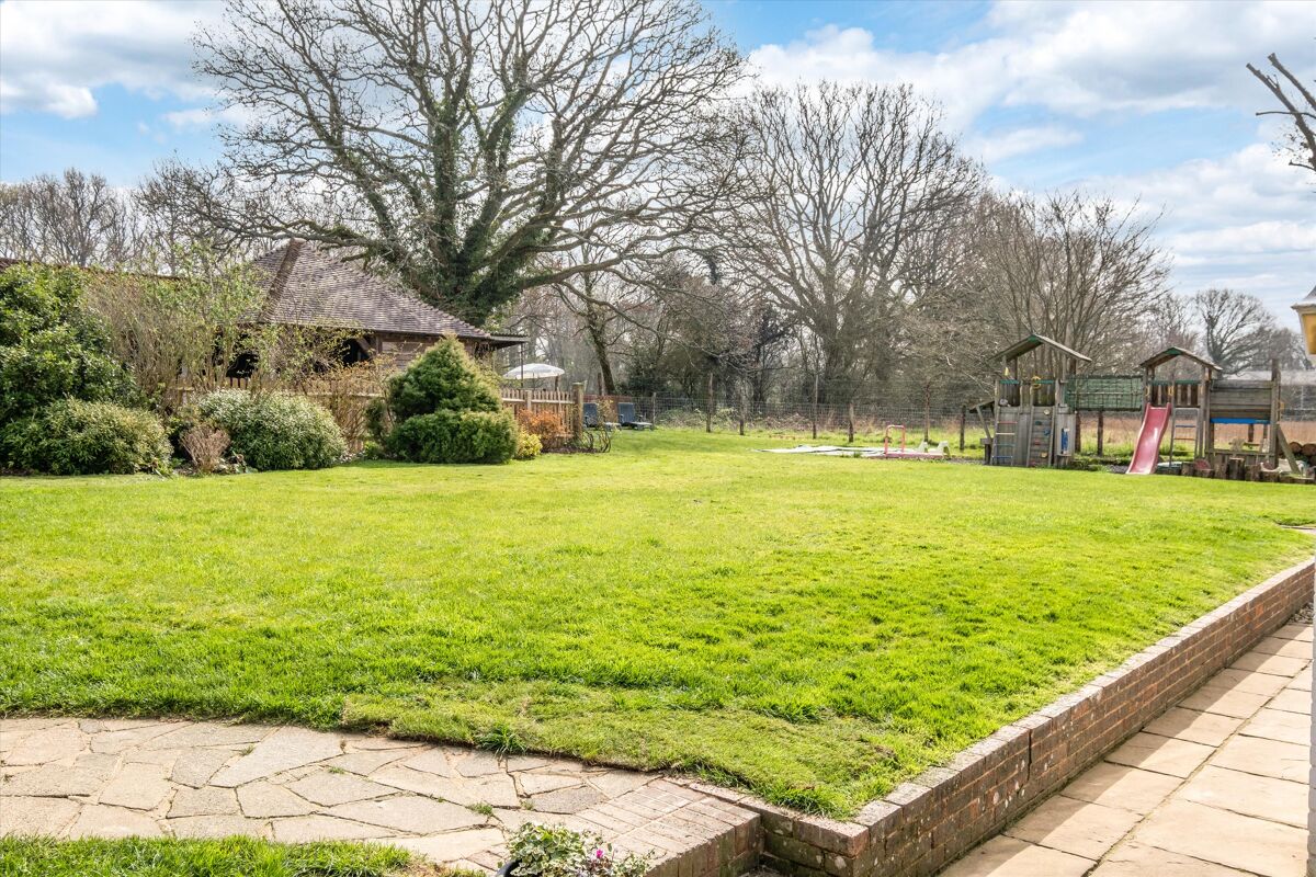 farmhouse for sale in Rosemary Lane, Alfold, Cranleigh, Surrey, GU6