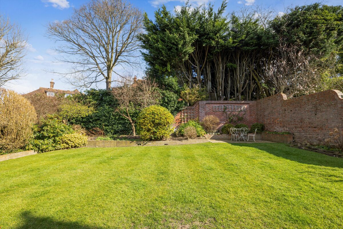 house for sale in South Hill, Guildford, Surrey, GU1. GLD012243589