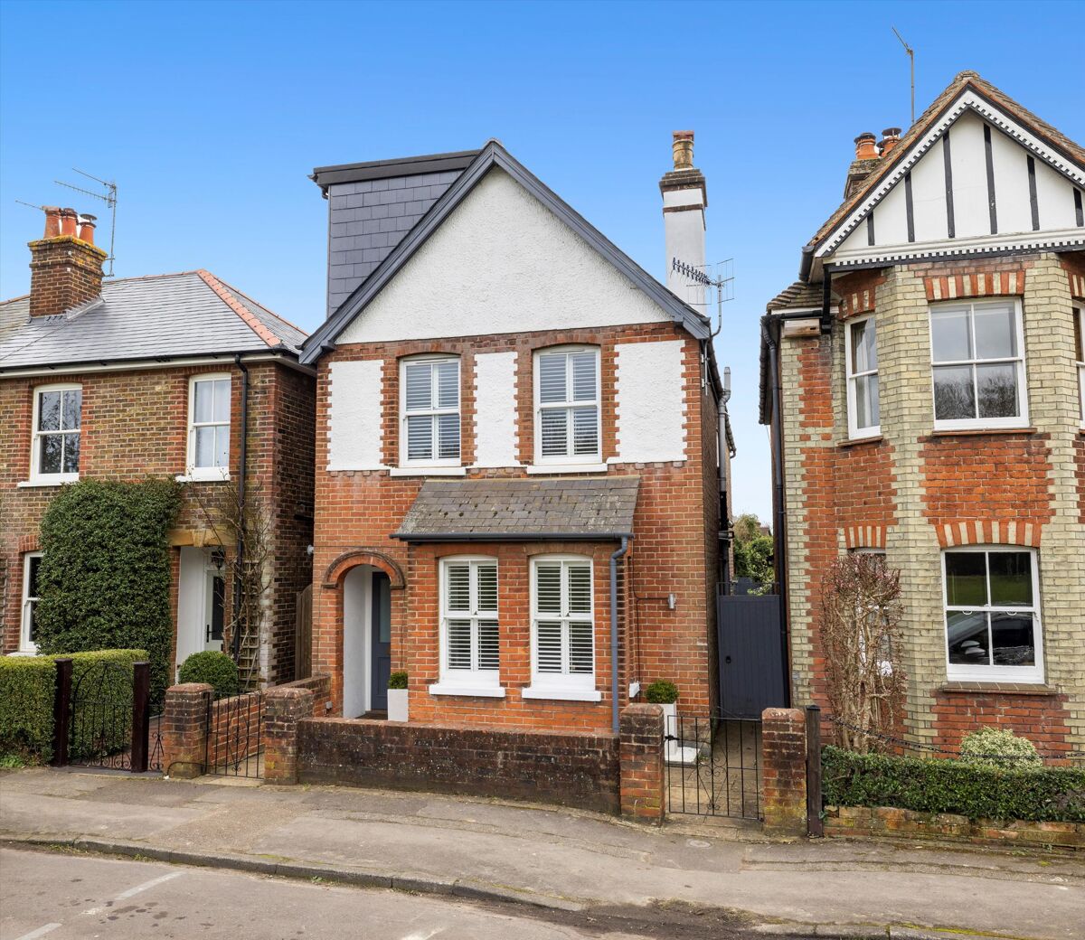 house for sale in Oakdene Road, Peasmarsh, Guildford, Surrey, GU3 GLD012254431 Knight Frank