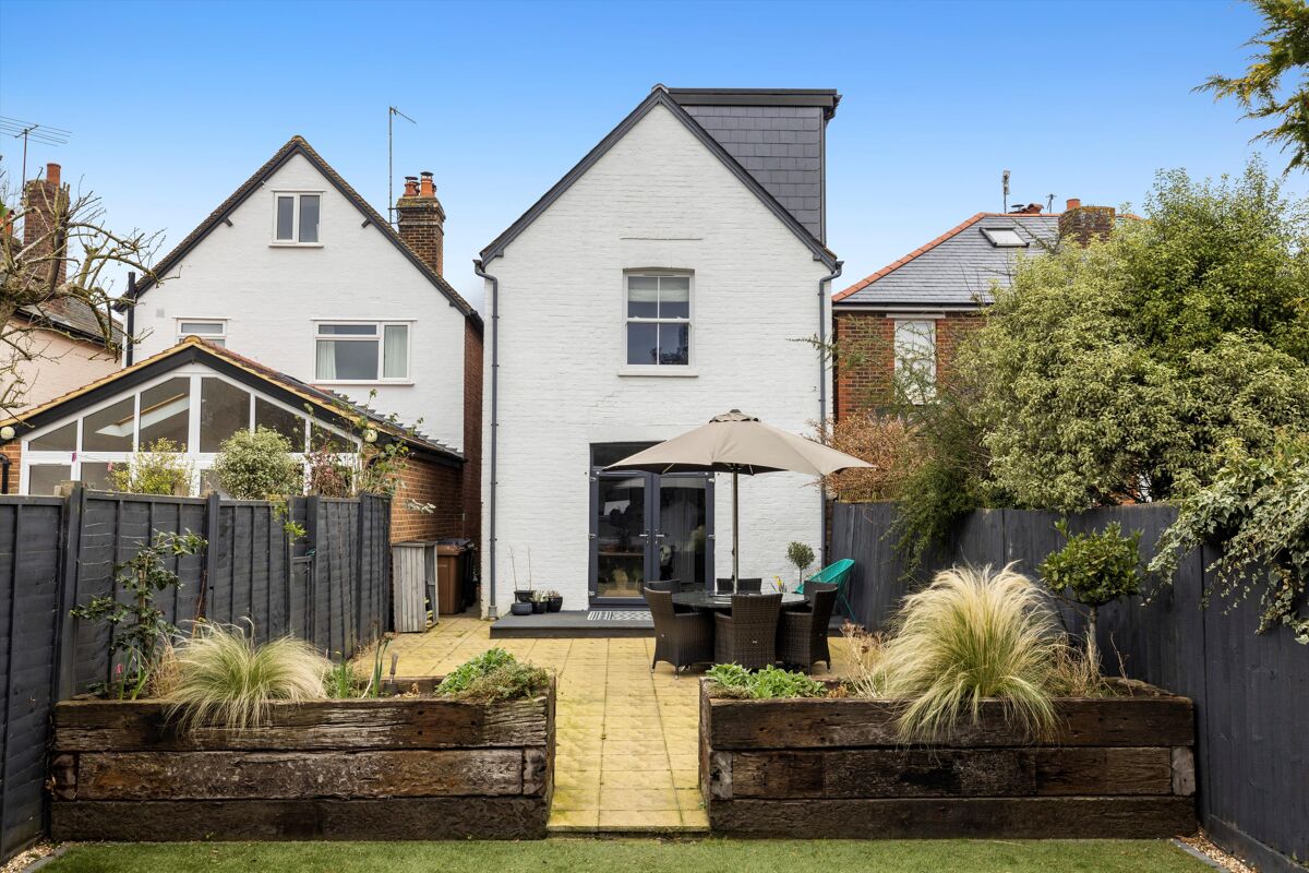 house for sale in Oakdene Road, Peasmarsh, Guildford, Surrey, GU3 GLD012254431 Knight Frank