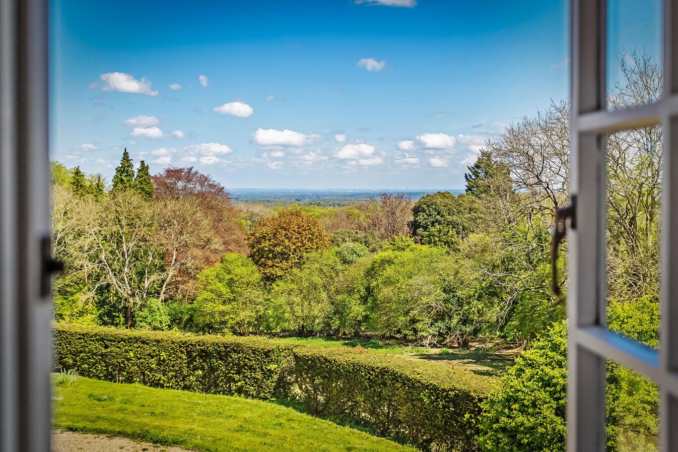 Image of Between Shere and West Horsley, Surrey, KT24 6ER