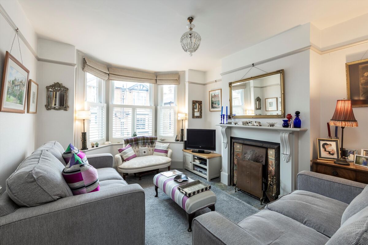 house for sale in Oxford Road, Guildford, Surrey, GU1 GLD012254732