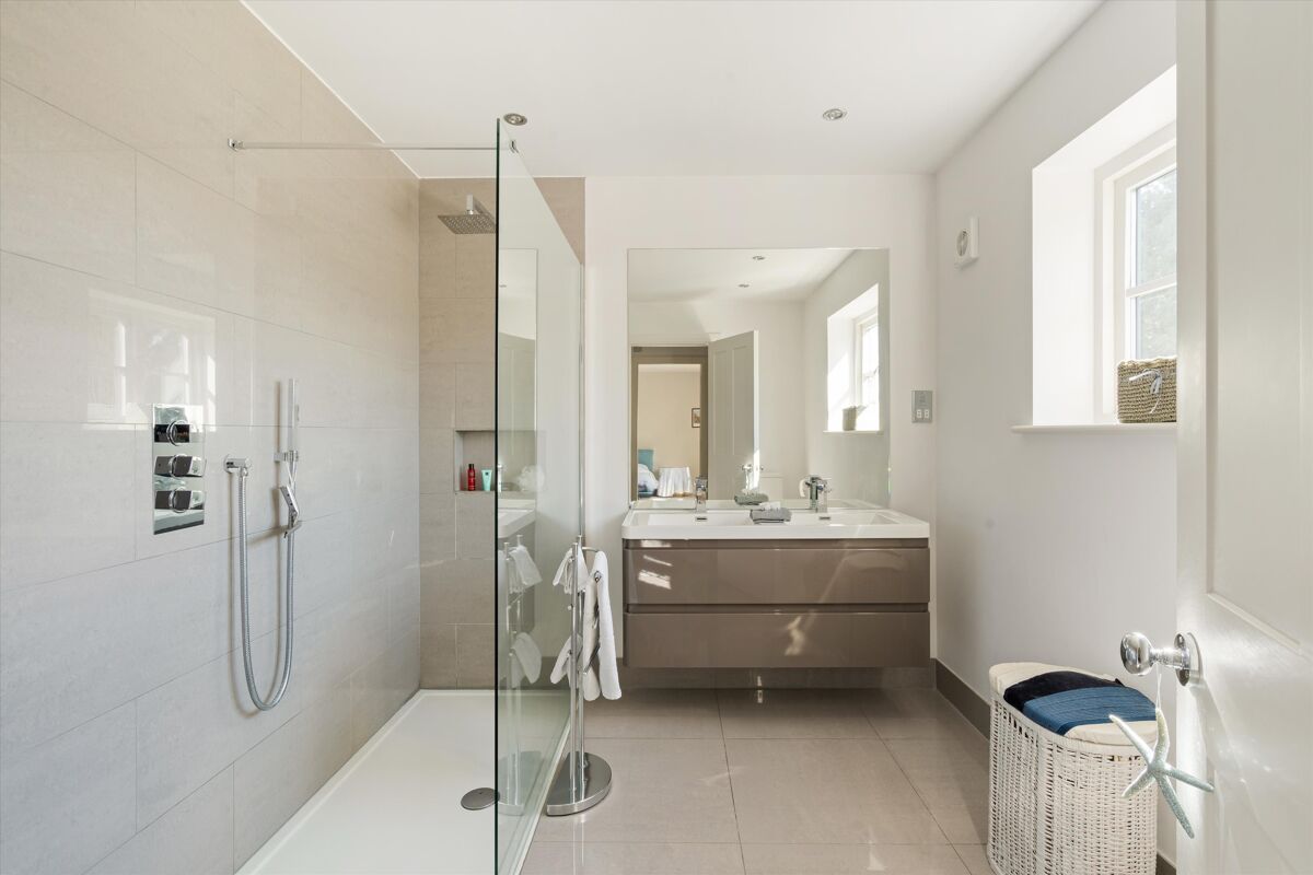 house for sale in Tilehouse Road, Guildford, Surrey, GU4 GLD012257916