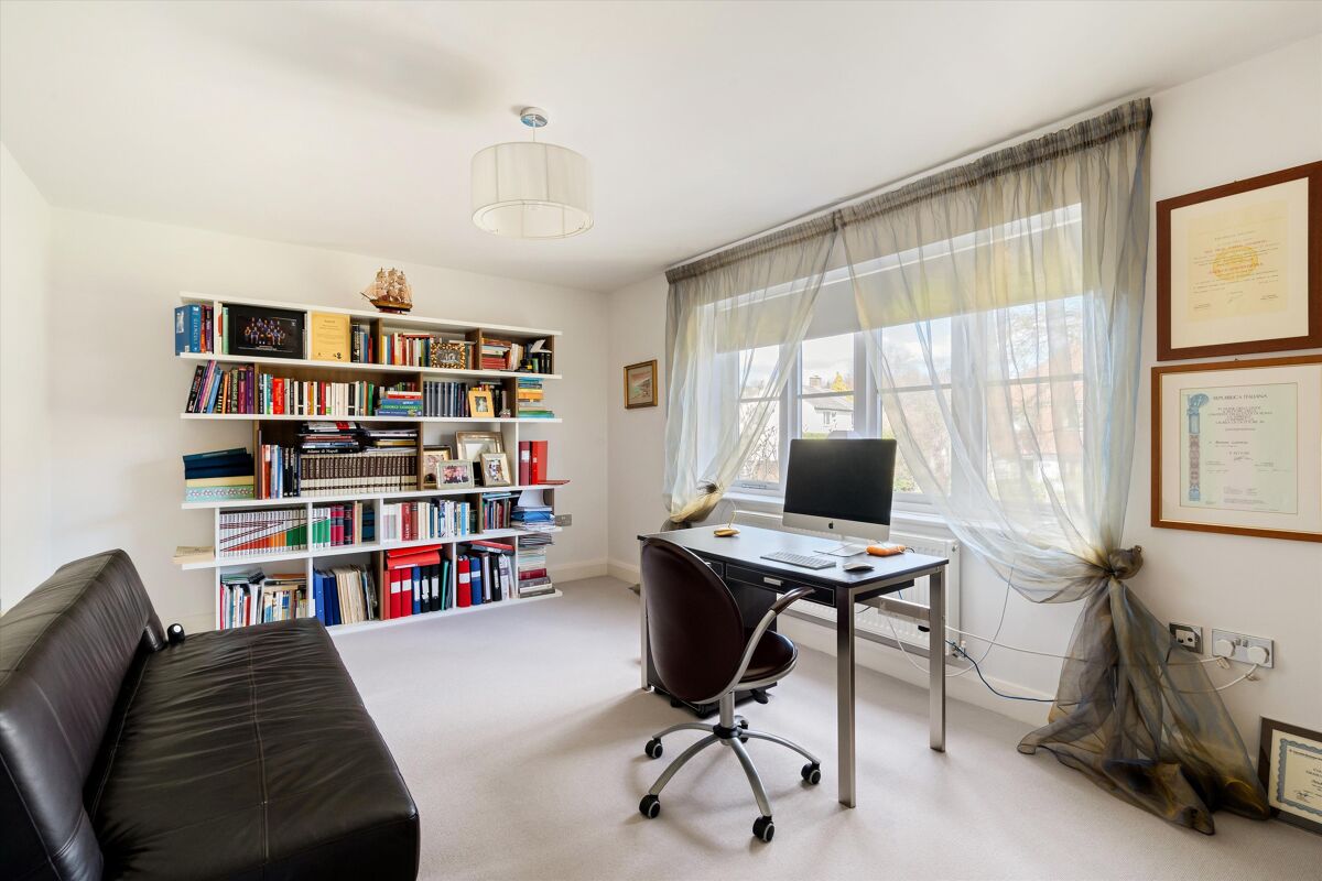 house for sale in Tilehouse Road, Guildford, Surrey, GU4 GLD012257916