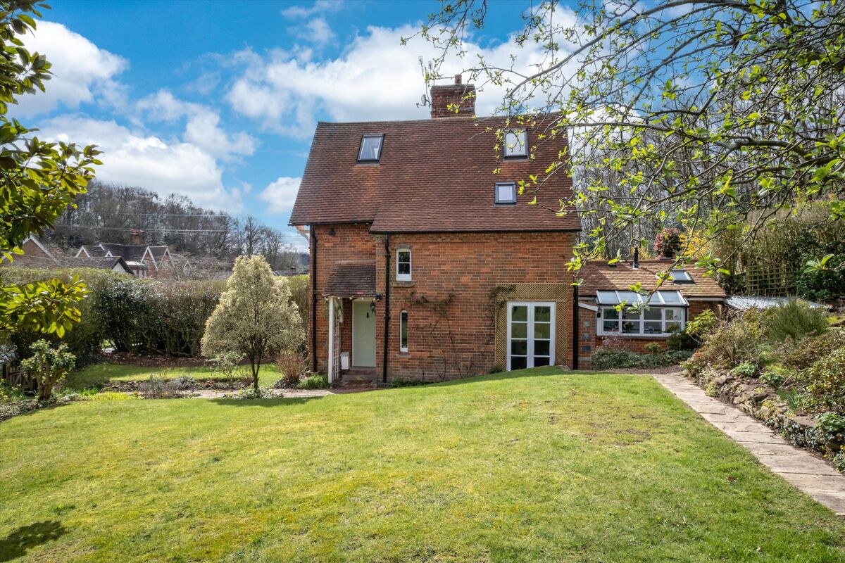 house for sale in Blackheath Lane, Blackheath, Guildford, Surrey, GU4