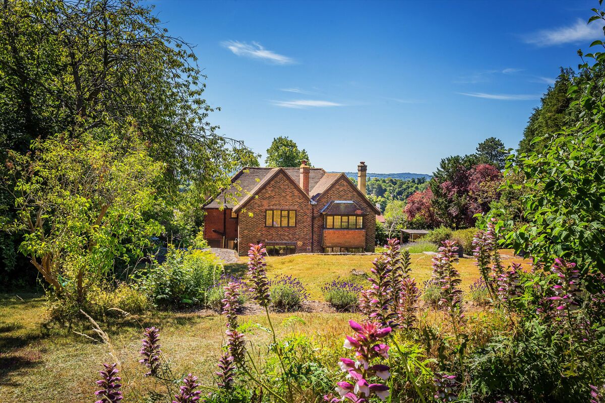 house-for-sale-in-guildown-avenue-guildford-surrey-gu2