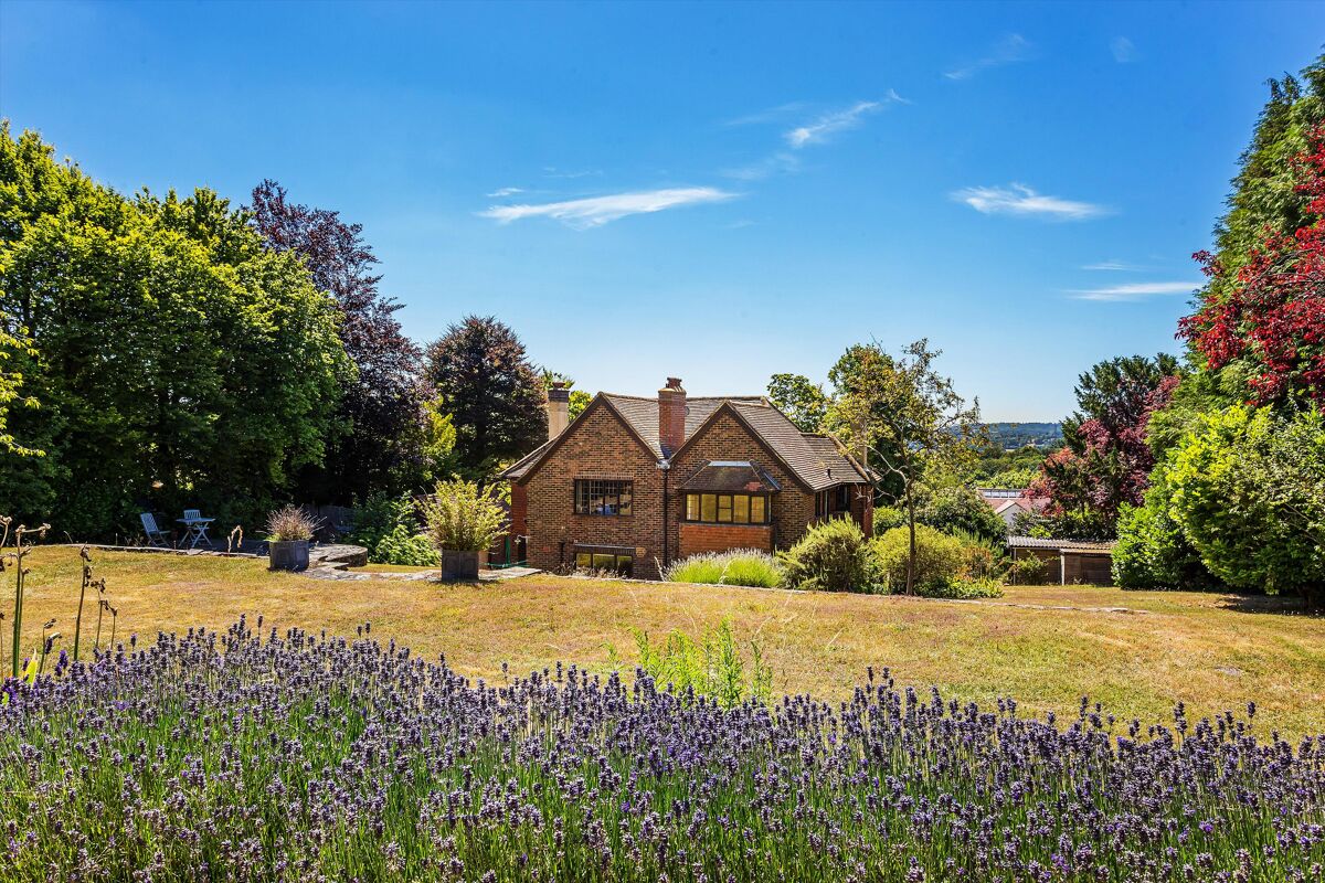 house-for-sale-in-guildown-avenue-guildford-surrey-gu2