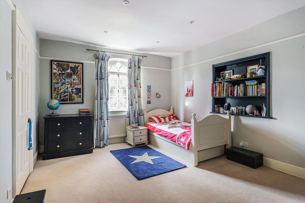 house for sale in Chinthurst Lane, Shalford, Guildford, Surrey, GU4