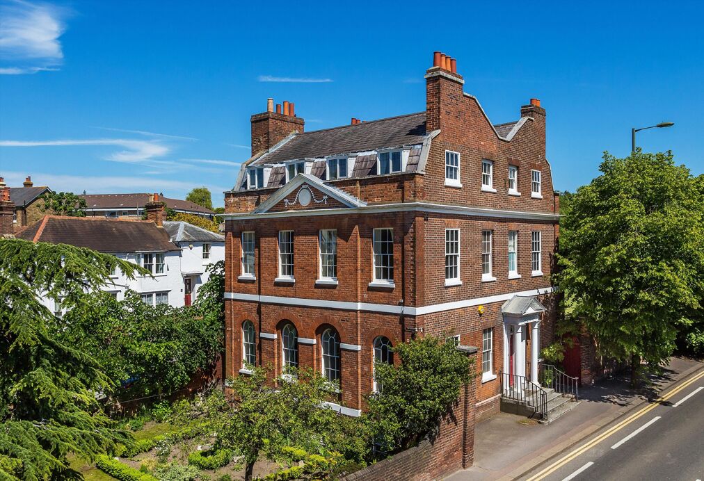 Image of West Street, Reigate, Surrey, RH2.