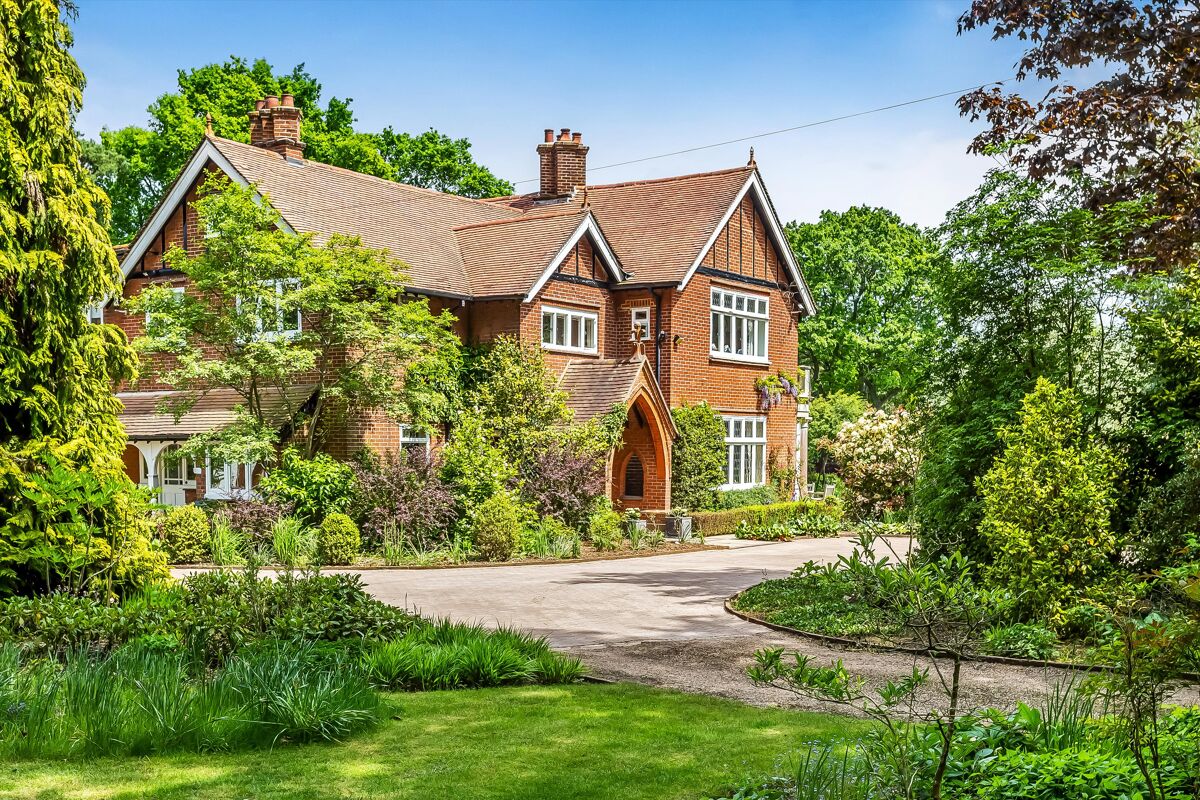 house for sale in Pyle Hill, Woking, Surrey, GU22. GLD012326777