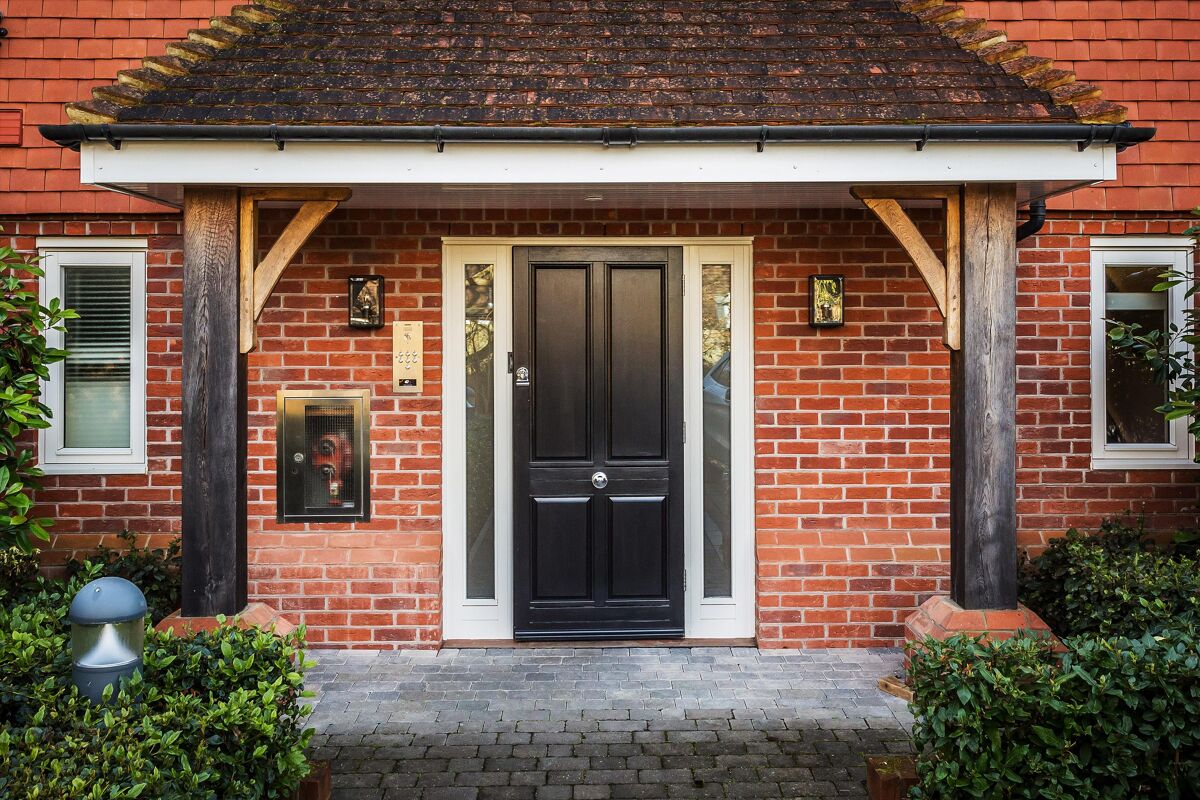 flat for sale in Cranley Road, Guildford, Surrey, GU1 GLD012334682