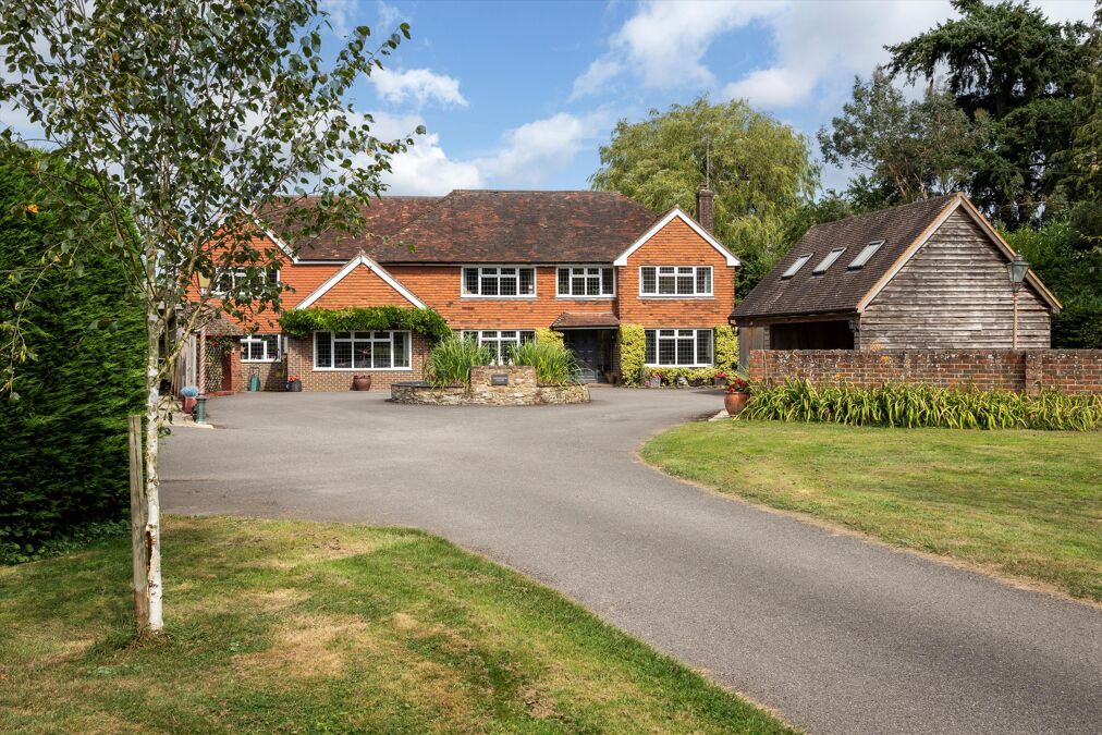 Image of Milford Road, Elstead, Godalming, Surrey, GU8 6LA