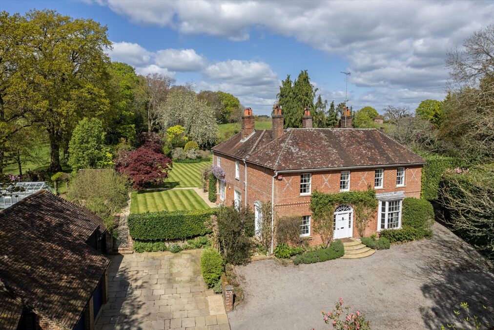 Image of Petworth Road, Chiddingfold, Godalming, Surrey, GU8