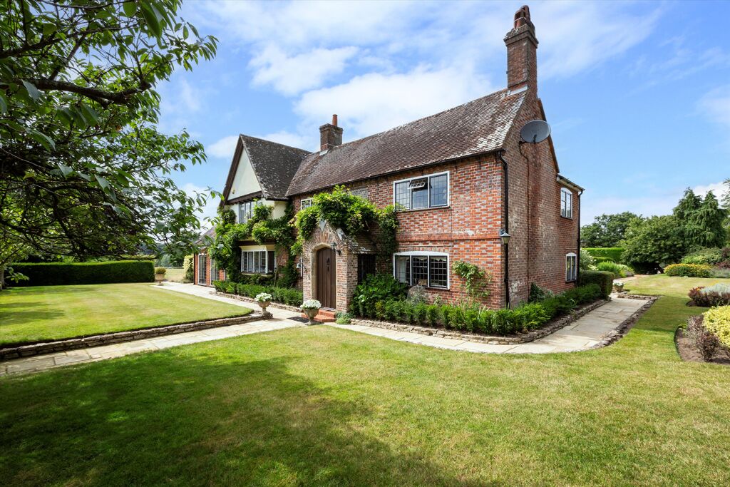 Image of The Street, Frensham, Farnham, Surrey GU10