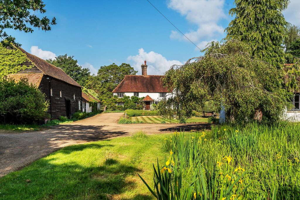 Image of Utworth Manor, Nr Cranleigh, Surrey, GU6 8JU