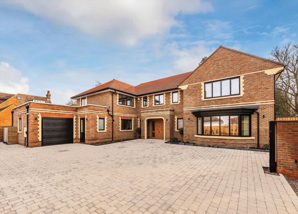 Image of Cross Lanes, Guildford, Surrey, GU1.