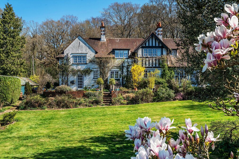 Image of Wanborough Lane, Cranleigh, Surrey, GU6
