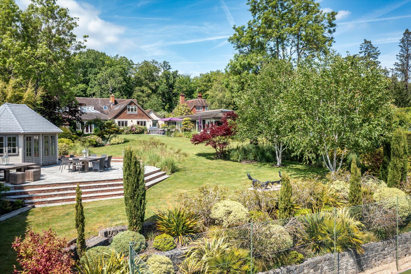 Image of Hook Heath Road, Hook Heath, Woking, Surrey GU22 0QE