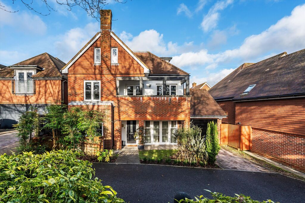 Image of Romans Close, Guildford, Surrey GU1.