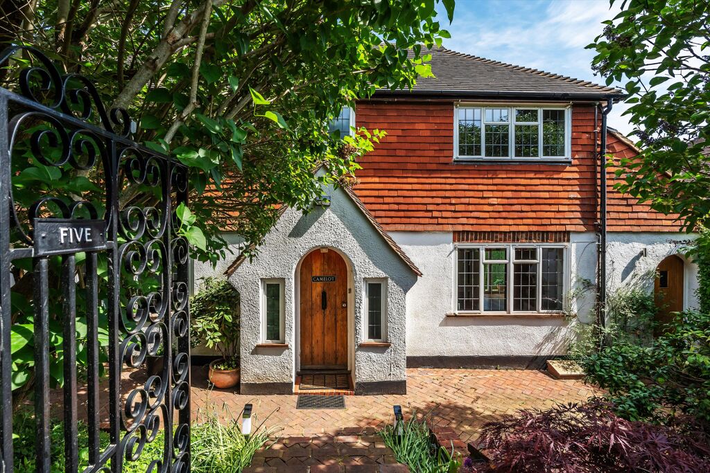 Image of Pewley Bank, Guildford, Surrey, GU1.