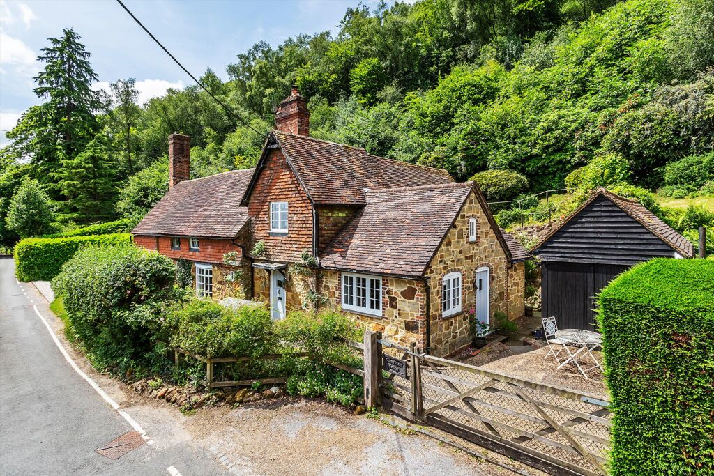 Image of Coldharbour, Dorking, Surrey, RH5 6HG.
