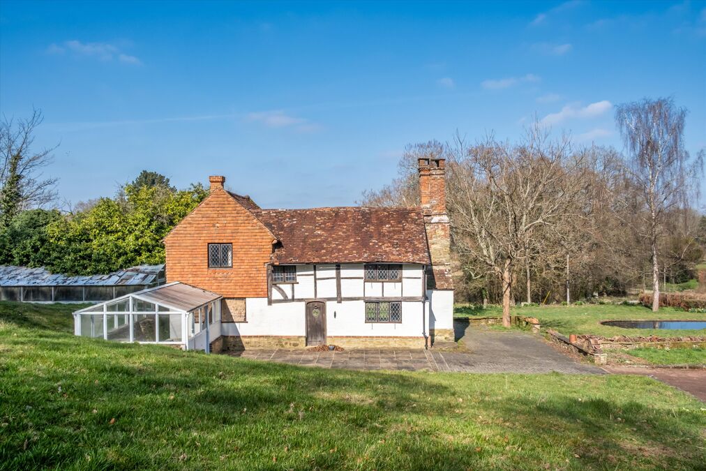 Image of Mayes Green, Ockley, Dorking, Surrey, RH5