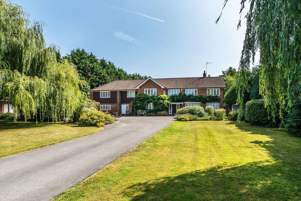 Image of Summers Lane, Hurtmore, Godalming, Surrey, GU7 2RR