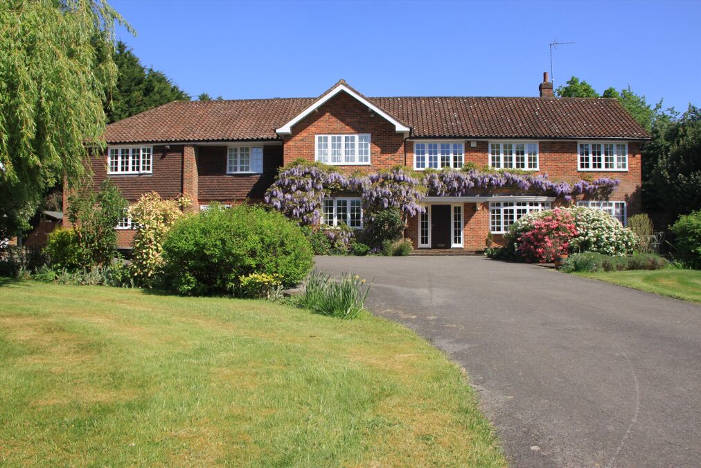 Image of Summers Lane, Hurtmore, Godalming, Surrey, GU7 2RR