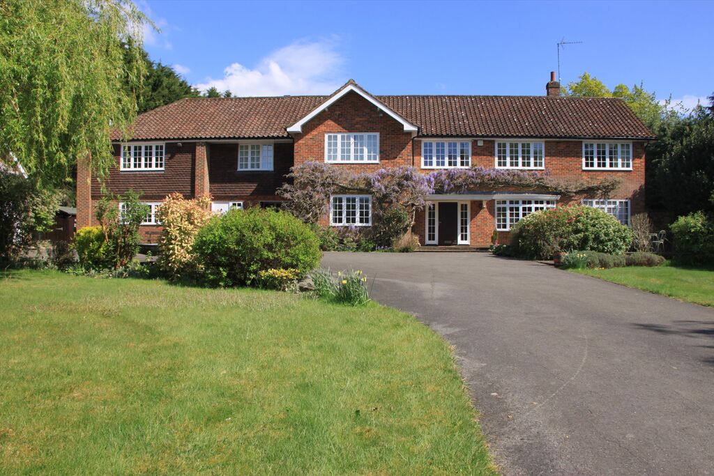 Image of Summers Lane, Hurtmore, Godalming, Surrey, GU7 2RR