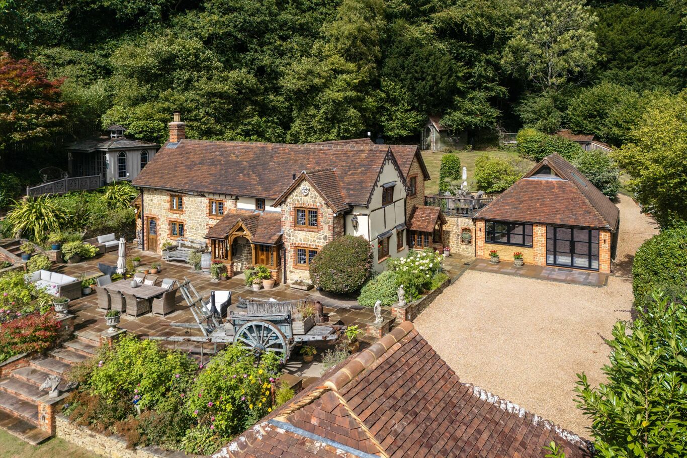 Image of Horse Block Hollow, Cranleigh, Surrey, GU6.