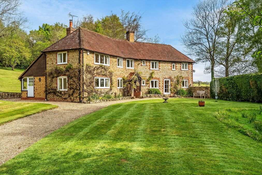 Image of High Button, Thursley, Godalming, Surrey, GU8 6NR