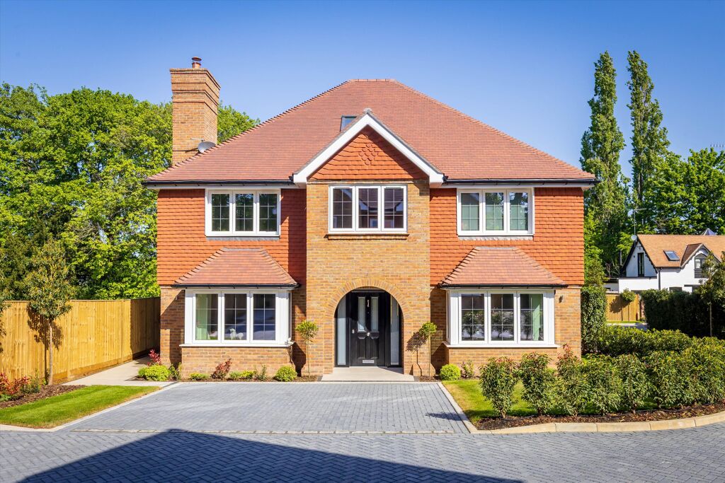 Image of Horseshoe Crescent, Guildford GU1
