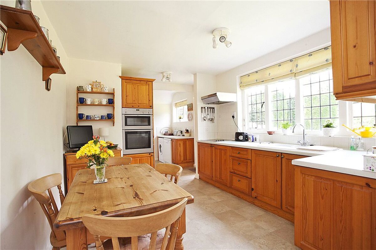 house for sale in Tennysons Lane, Haslemere, Surrey, GU27 - GLD080047 ...