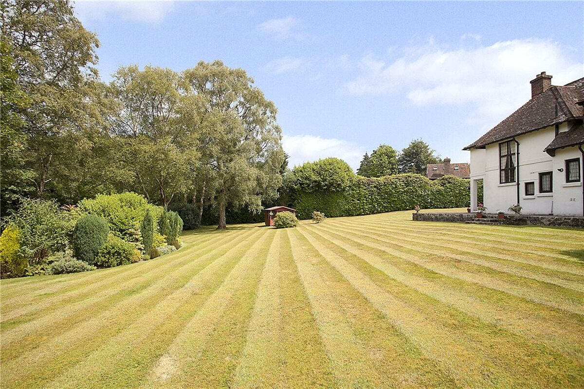 house for sale in Tennysons Lane, Haslemere, Surrey, GU27 GLD080047