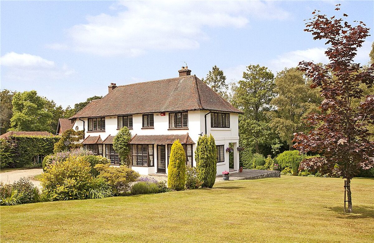 house for sale in Tennysons Lane, Haslemere, Surrey, GU27 GLD080047