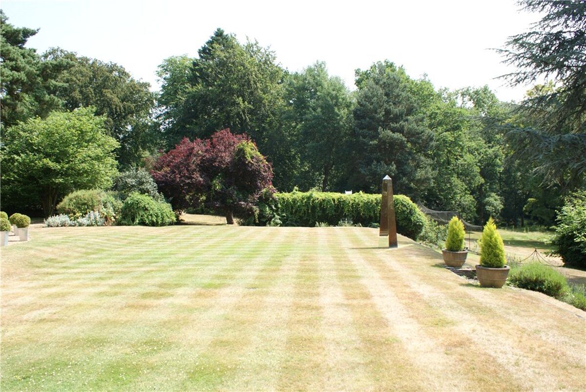 house for sale in Sheets Heath, Brookwood, Woking, Surrey, GU24