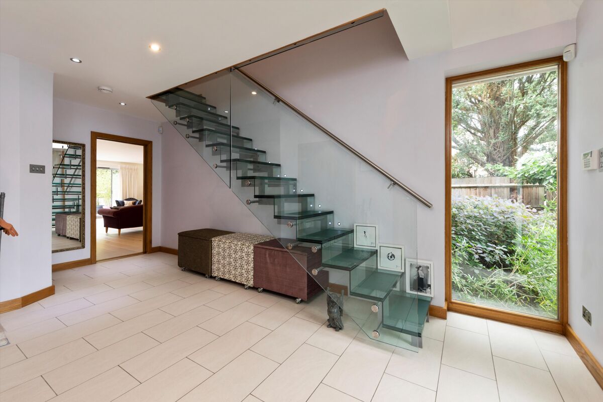 house for sale in Aldersey Road, Guildford, Surrey, GU1 GLD130145