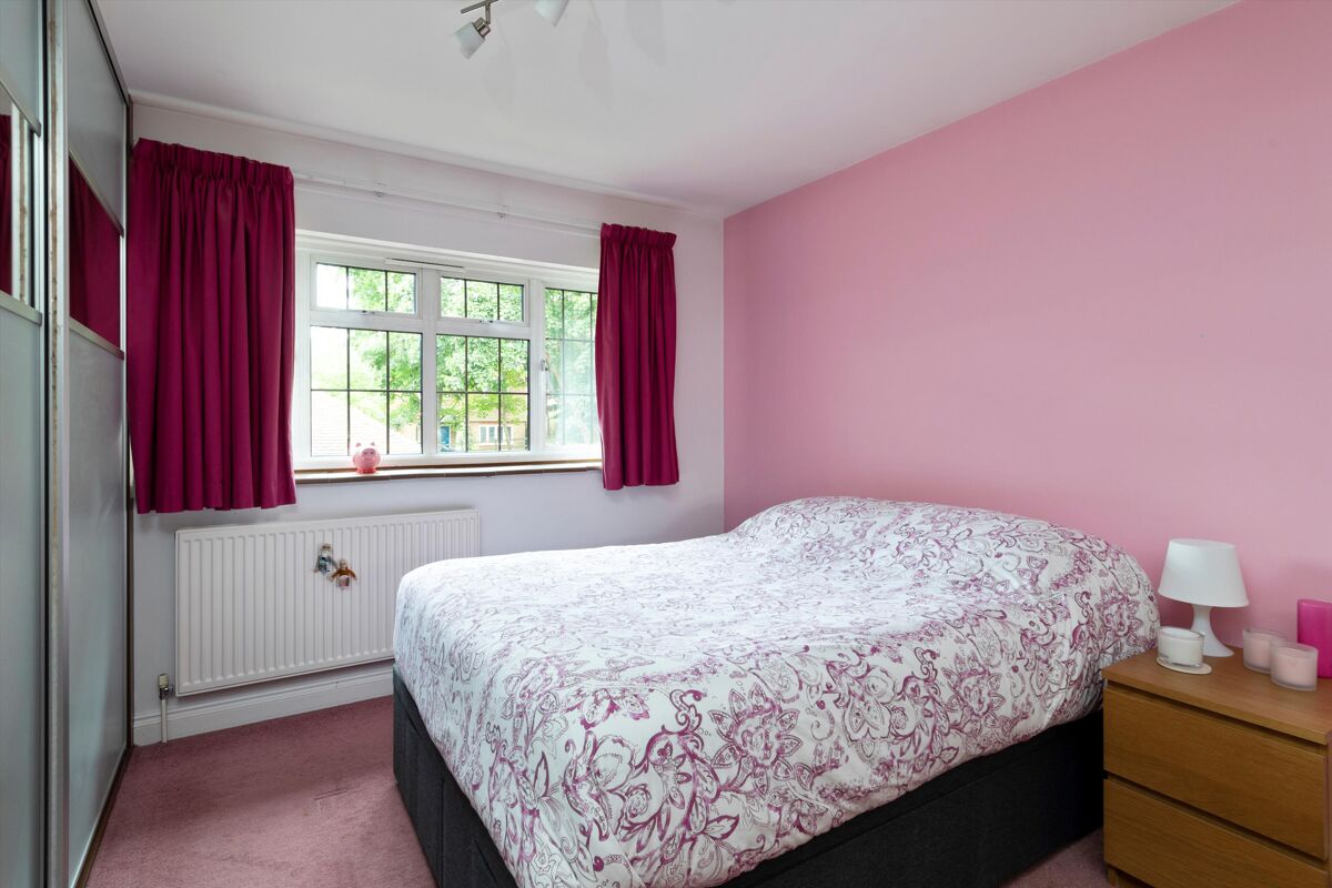 house for sale in Aldersey Road, Guildford, Surrey, GU1 GLD130145